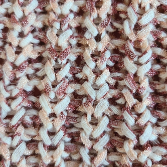 Moon & Madison Crochet Look Tank in White/Cream/Red - Size M - Picture 6 of 7